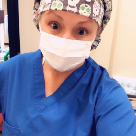 Meet your Posher, Laura - Picture 2 of 7